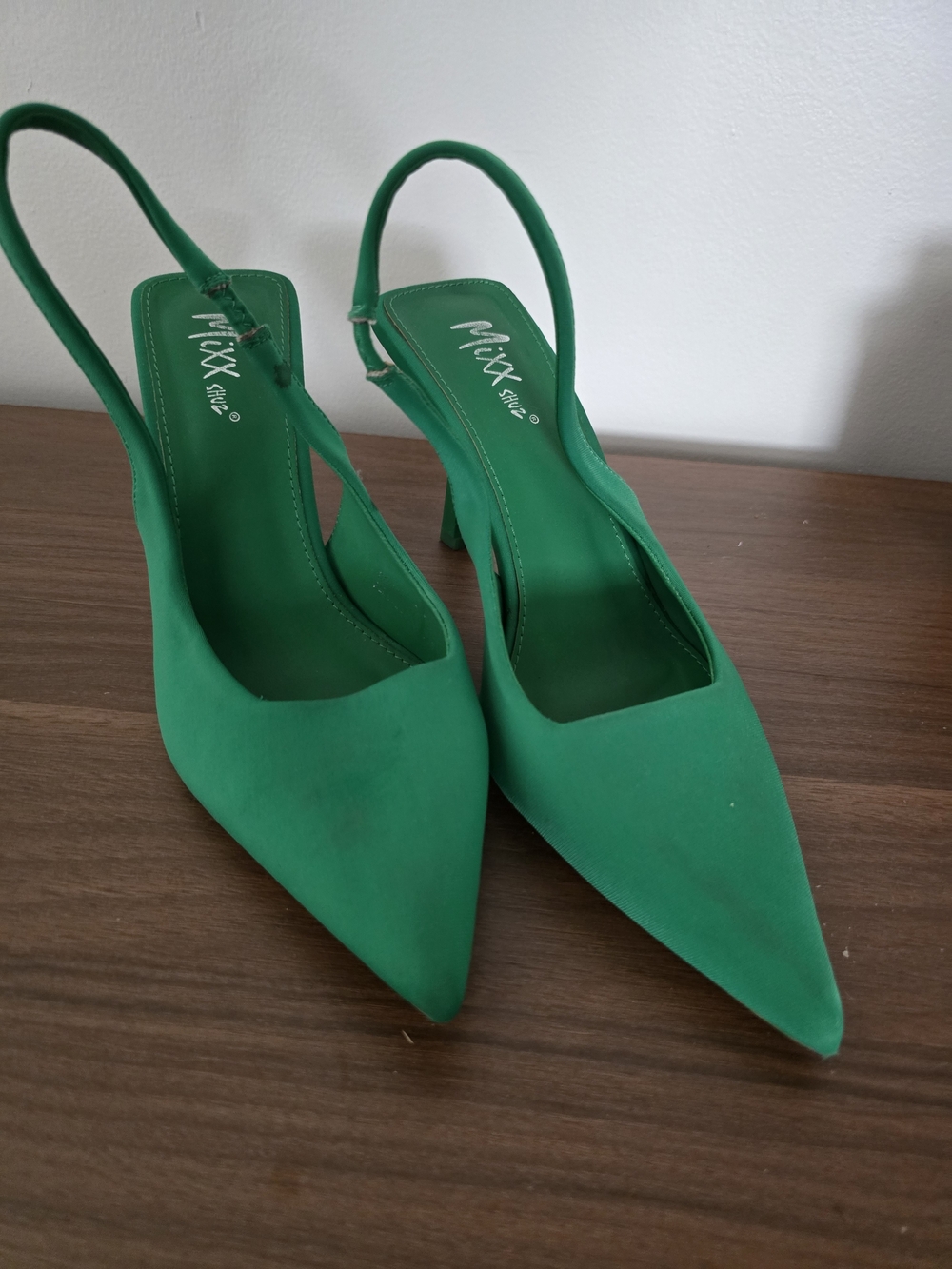 Mixx Shuz Green Pointed Slingback Heels